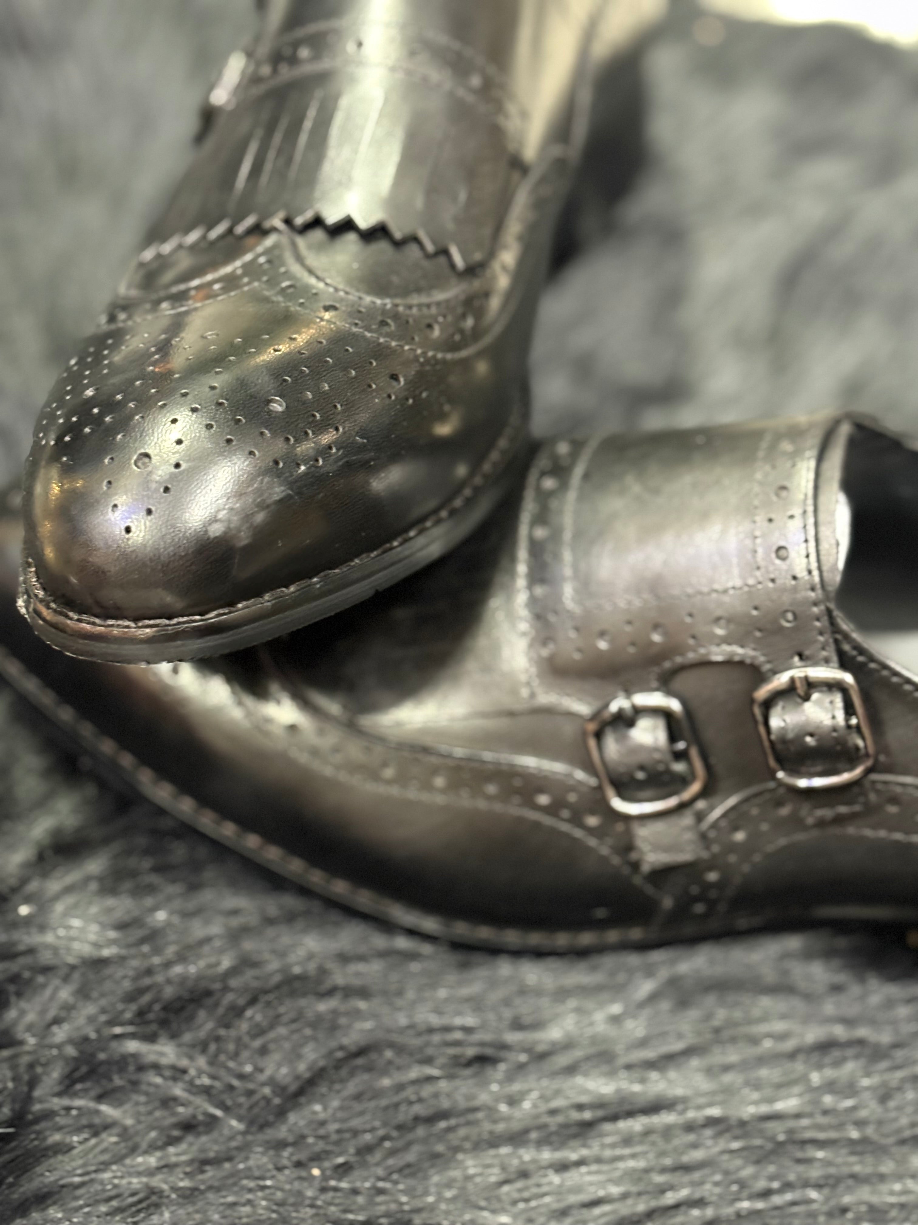 Shoes for men/ Luxury Black "Gator-Print" Textured Oxfords