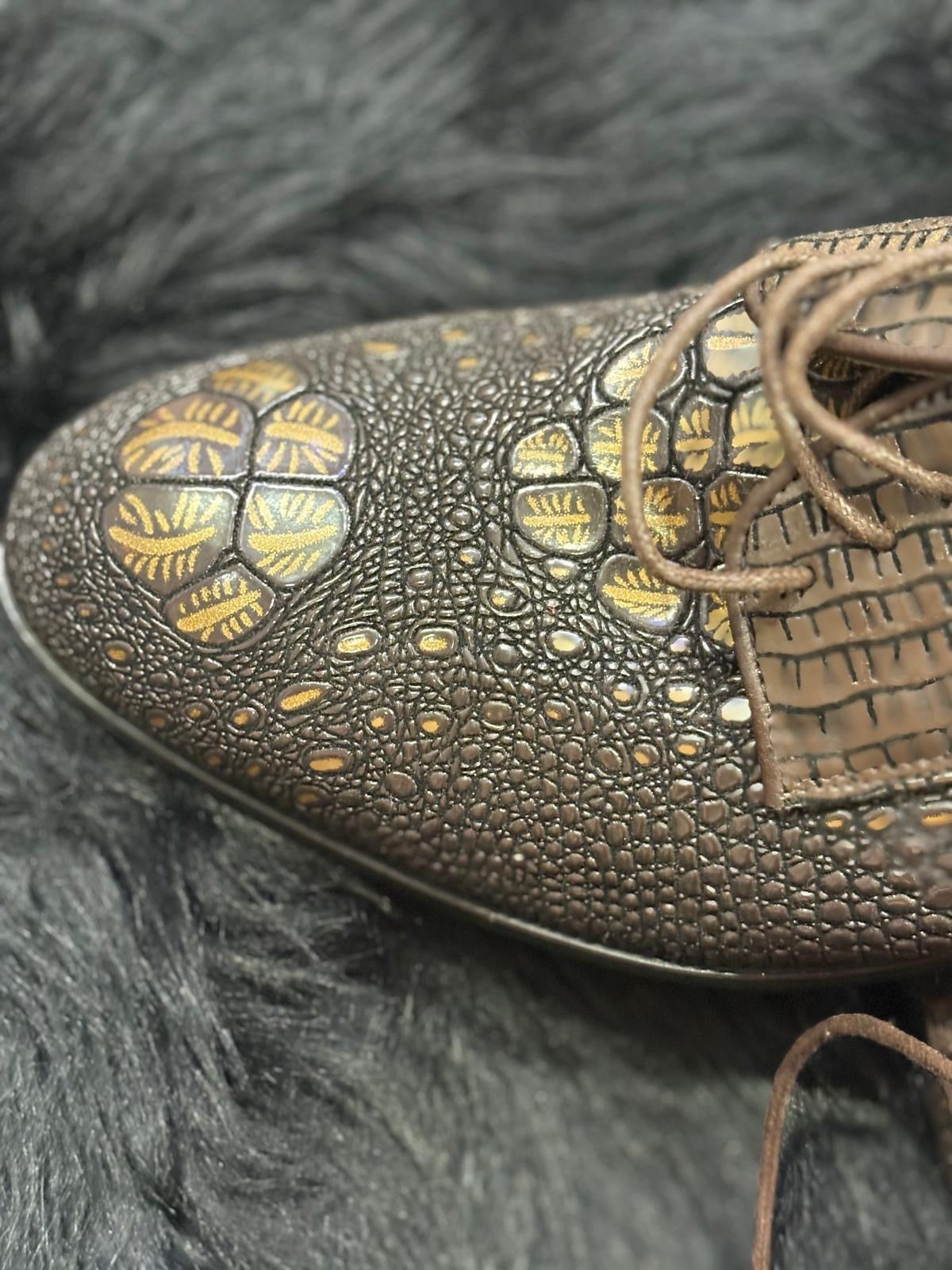 Shoes for men/ Luxury Black "Gator-Print" Textured Oxfords