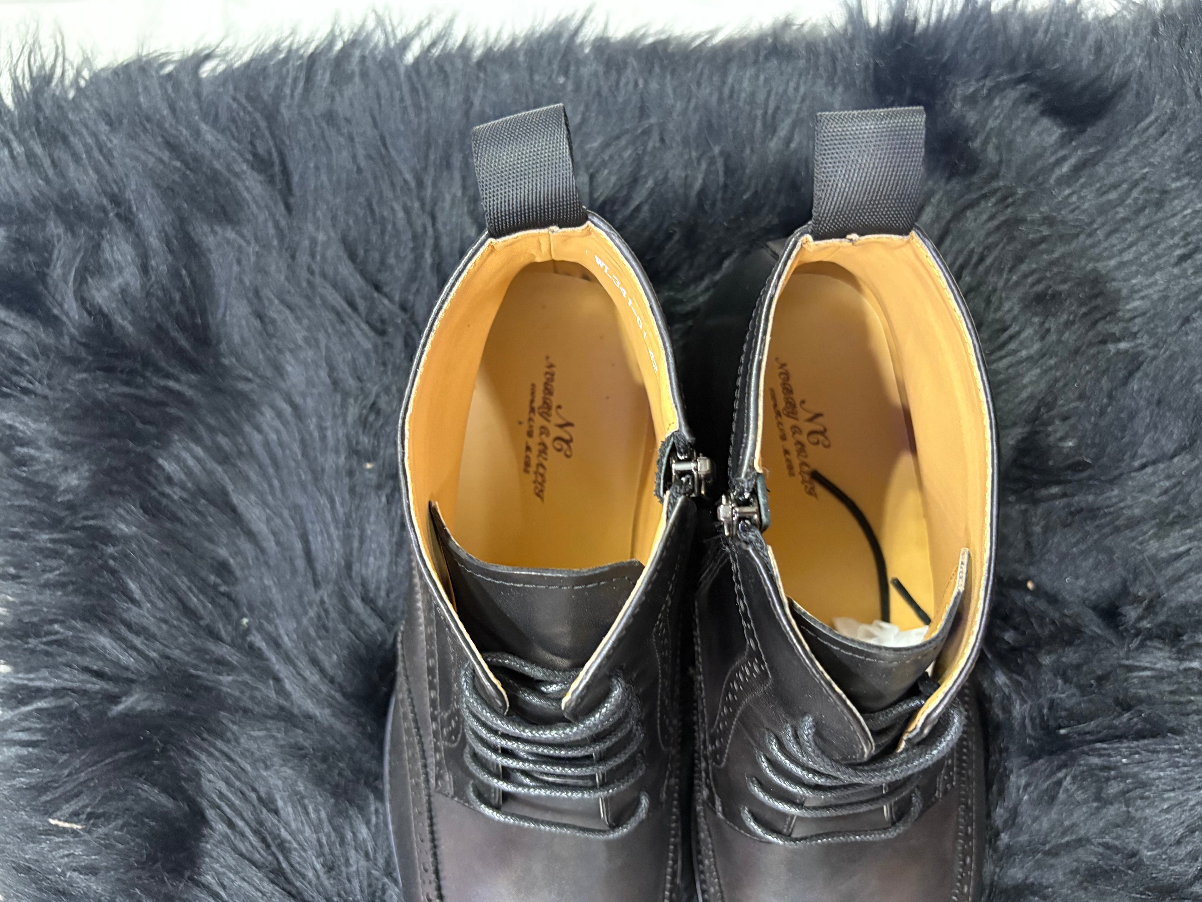 Shoes for men / Men’s Leather Wingtip Brogue Dress Boots