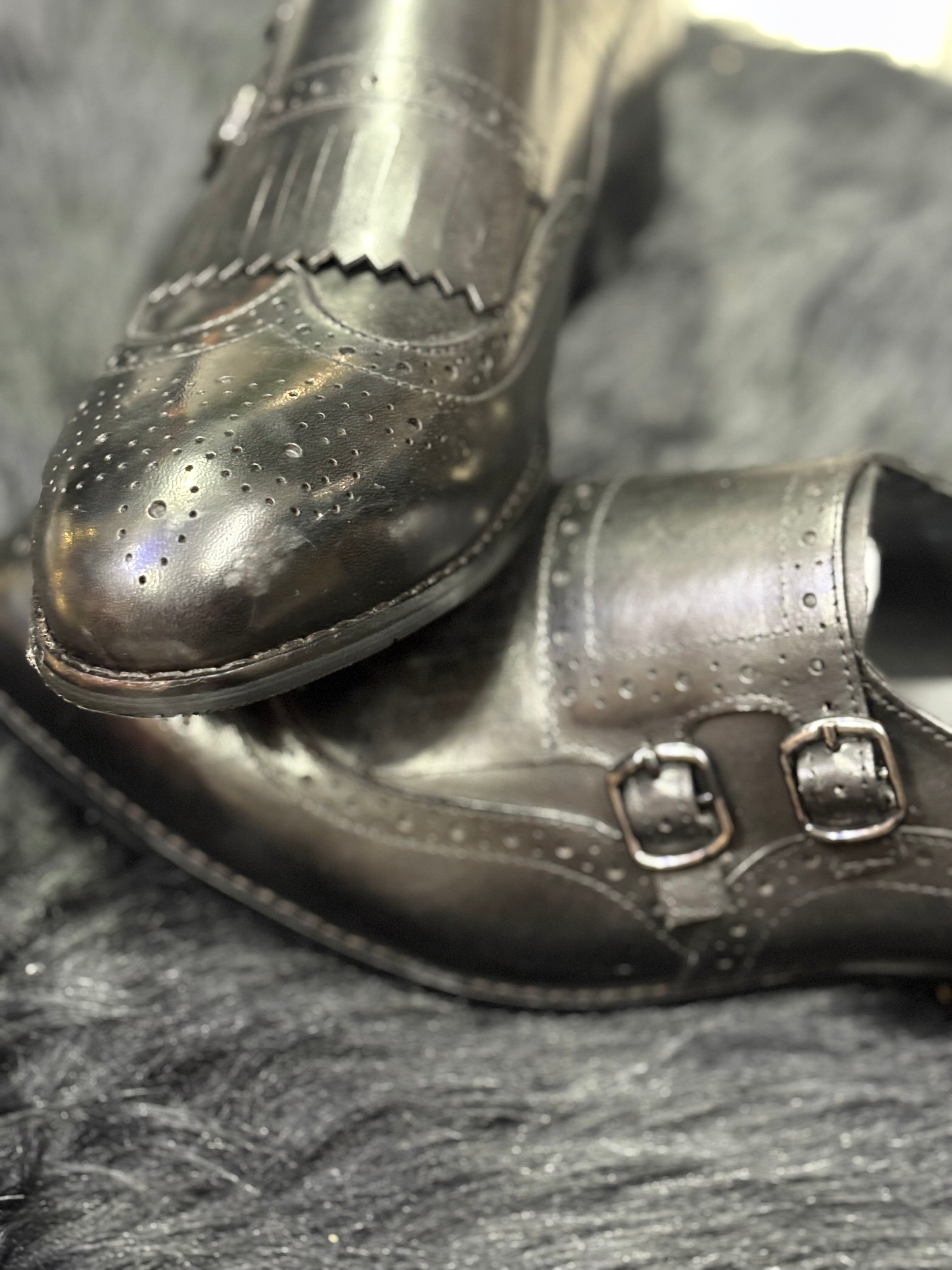 Shoes for men/ Luxury Black "Gator-Print" Textured Oxfords